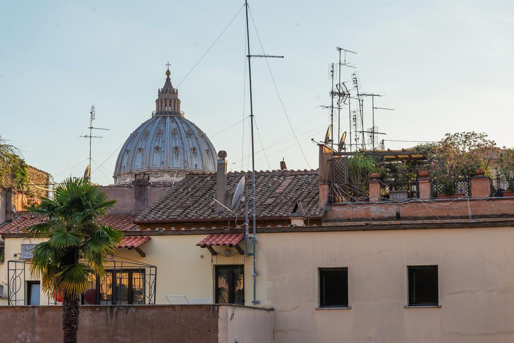 La Porta Rossa Di Borgo - Vatican Luxury Suite Rome Ruang foto